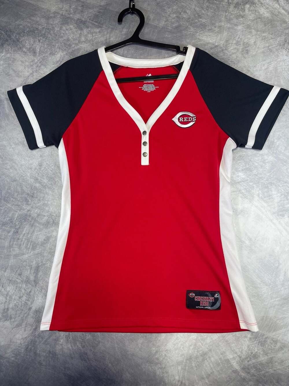 Majestic Cincinnati Reds League Diva Snap Placket V-Neck T-Shirt Women's Size L